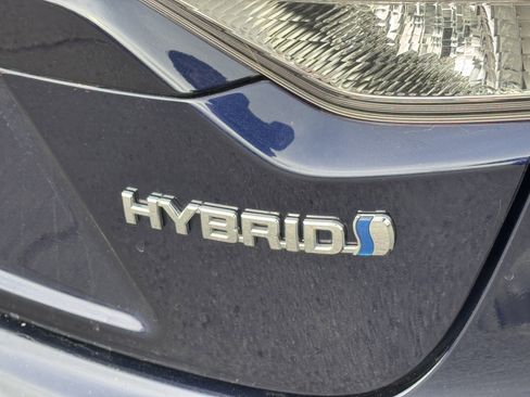 Used 2022 Toyota Corolla LE image 41