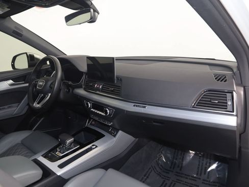 Used 2021 Audi SQ5 Premium Plus w/ Premium Plus Package AWD/4WD image 39