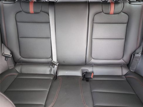 Used 2024 Chevrolet Trax RS w/ Sunroof Package image 32