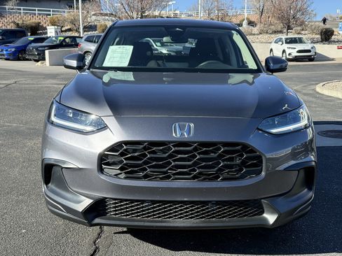 Certified 2025 Honda HR-V LX image 3