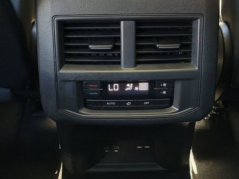 Used 2023 Volkswagen Atlas SEL R-Line image 12