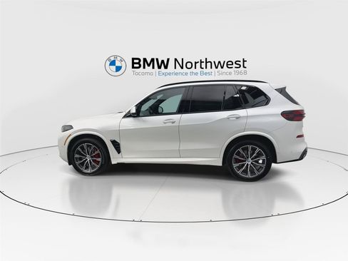 New 2026 BMW X5 xDrive40i w/ M Sport Package AWD/4WD image 11
