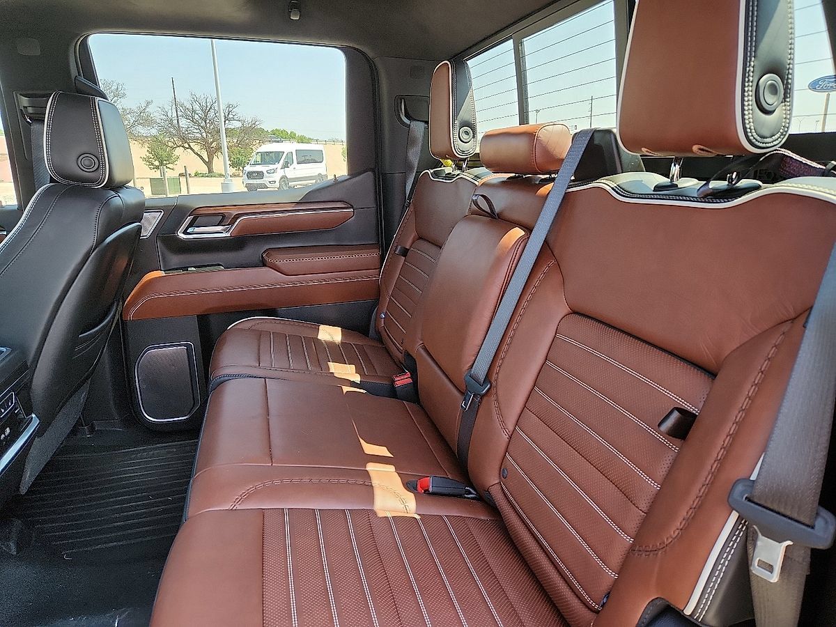 Used 2024 GMC Sierra 1500 Denali Ultimate AWD/4WD image 5