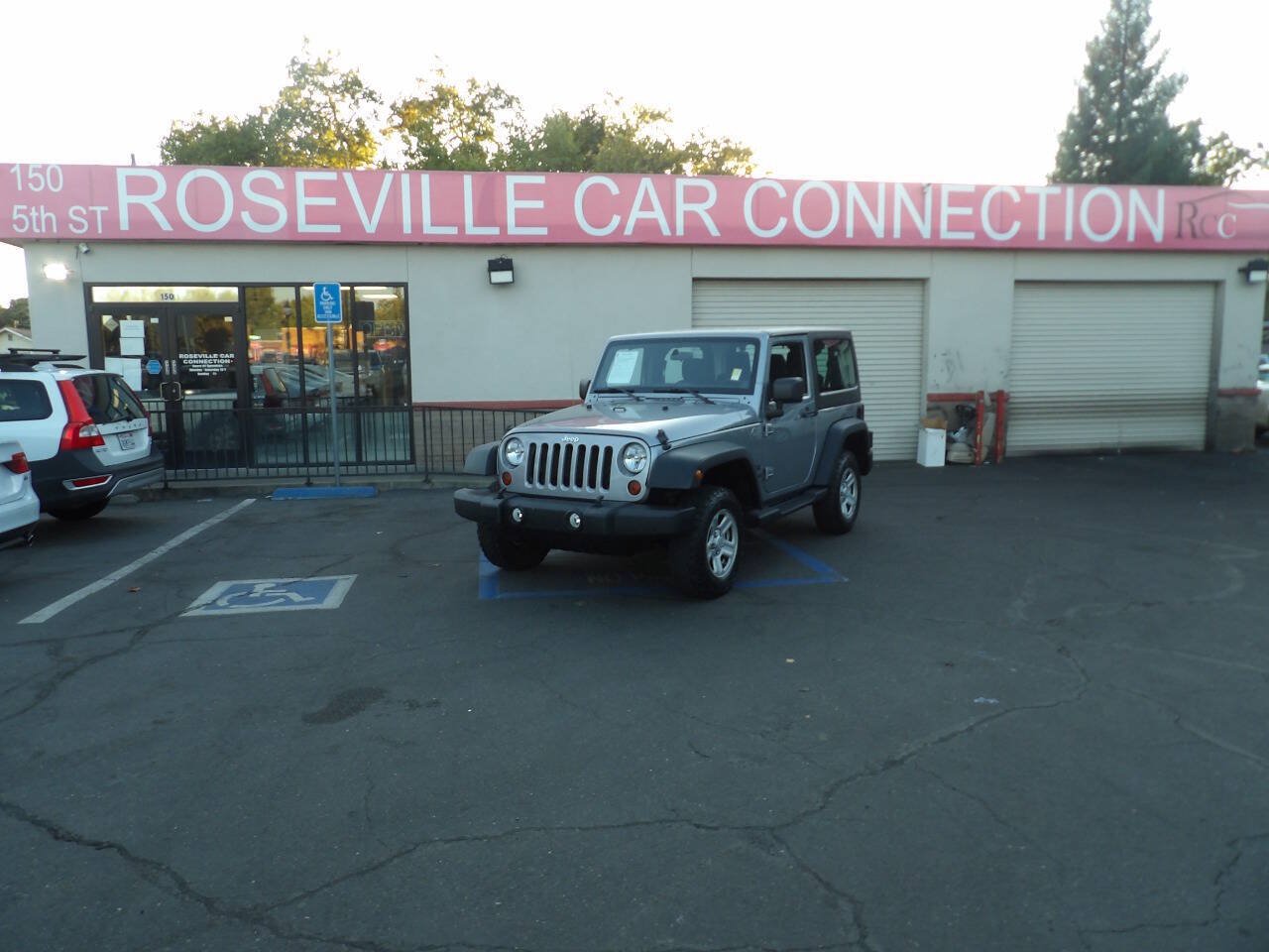 Used 2013 Jeep Wrangler Sport w/ Connectivity Group AWD/4WD image 1