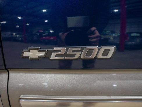 Used 2000 Chevrolet Silverado 2500 LS w/ Firm Ride Suspension Pkg image 22