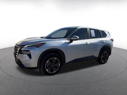 Used 2025 Nissan Rogue SV image 8