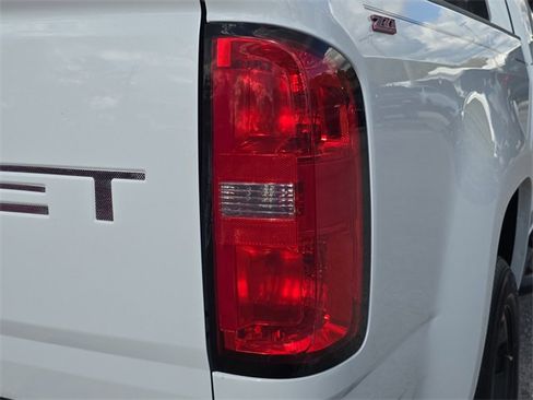 Used 2021 Chevrolet Colorado W/T image 8