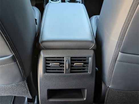 New 2025 Mitsubishi Outlander SE image 23