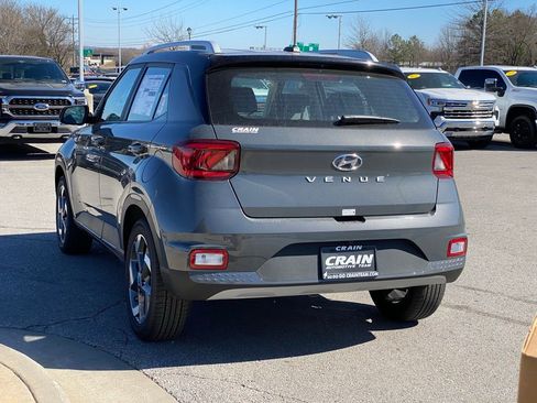 New 2026 Hyundai Venue SEL FWD image 5