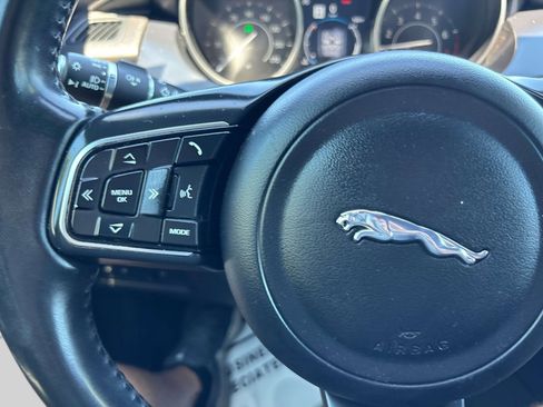 Used 2018 Jaguar E-PACE S AWD/4WD image 9