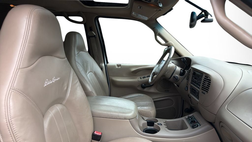 Used 2001 Ford Expedition Eddie Bauer AWD/4WD image 11