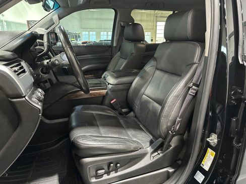 Used 2015 Chevrolet Suburban LT AWD/4WD image 40