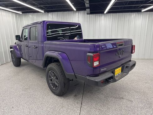 New 2026 Jeep Gladiator Sport AWD/4WD image 4