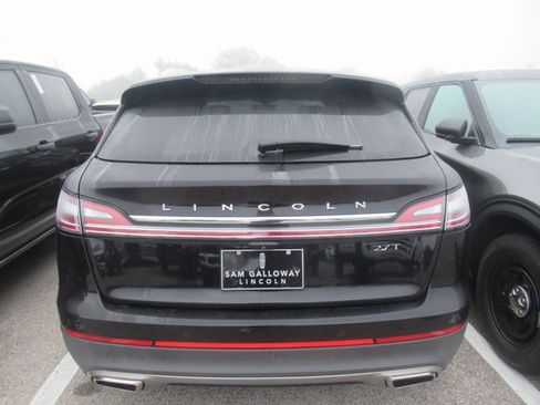 Certified 2019 Lincoln Nautilus Reserve image 4