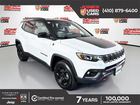 Used 2024 Jeep Compass Trailhawk AWD/4WD image 1