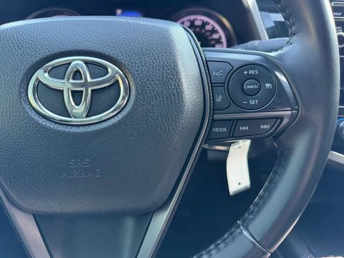 Used 2022 Toyota Camry SE FWD image 29