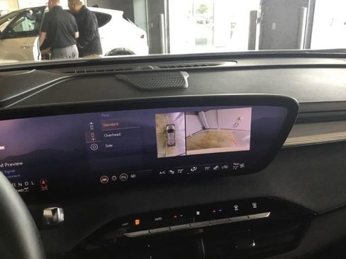 Used 2025 Buick Enclave Preferred image 14