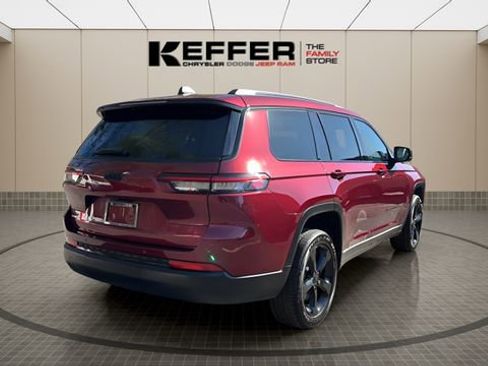 Certified 2025 Jeep Grand Cherokee L Altitude AWD/4WD image 5