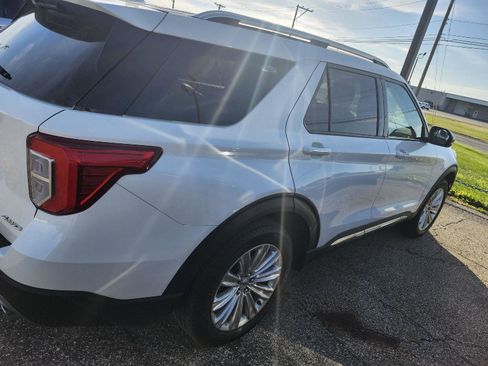 Used 2023 Ford Explorer Limited w/ Limited Technology Package AWD/4WD image 7