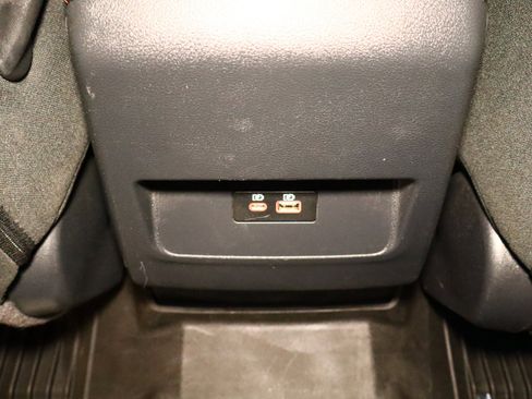 Used 2023 Nissan Frontier PRO-4X w/ Technology Package image 37