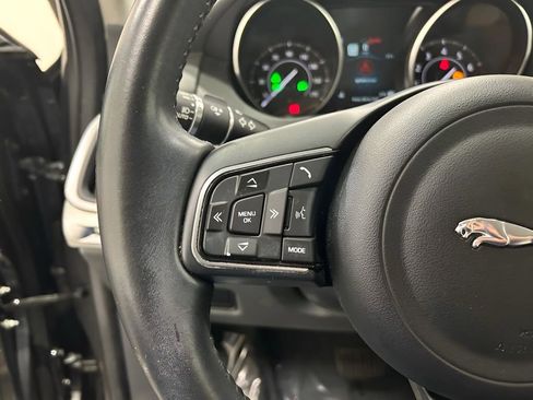 Used 2020 Jaguar E-PACE SE image 22
