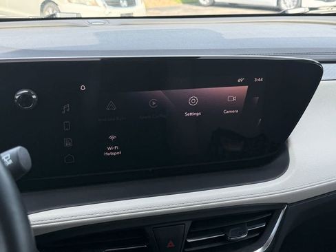 Used 2024 Buick Encore GX Sport Touring w/ Advanced Technology Package image 18