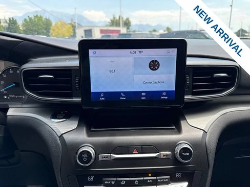 Used 2020 Ford Explorer XLT w/ Equipment Group 202A AWD/4WD image 25