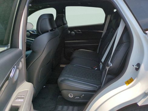Used 2025 Genesis GV80 3.5T e-SC AWD/4WD image 11
