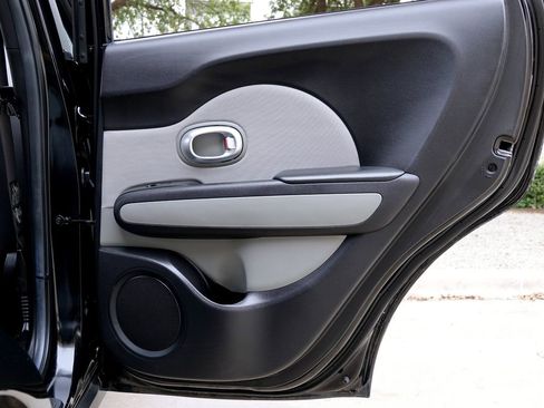 Used 2015 Kia Soul image 37