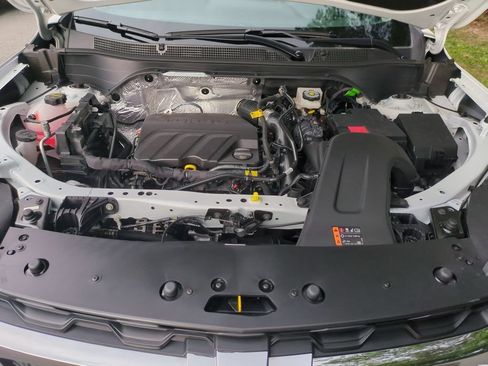 New 2026 Chevrolet Trax LT w/ Driver Confidence Package FWD image 36