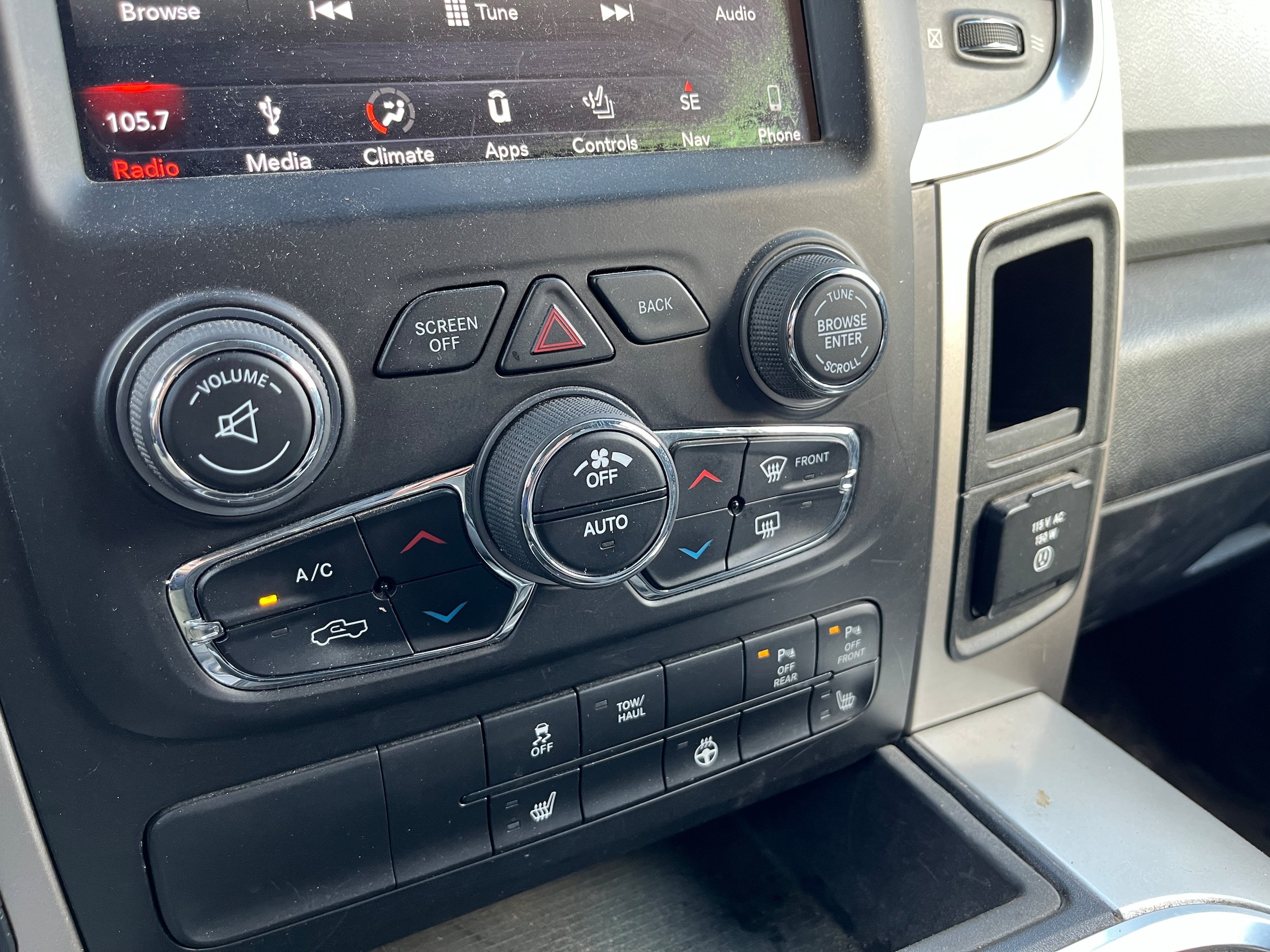 Used 2018 RAM 1500 Big Horn AWD/4WD image 16