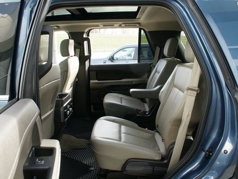 Used 2020 Ford Expedition XLT w/ Equipment Group 202A image 20