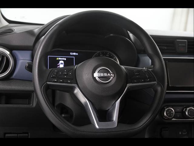 Used 2025 Nissan Versa SV FWD image 7