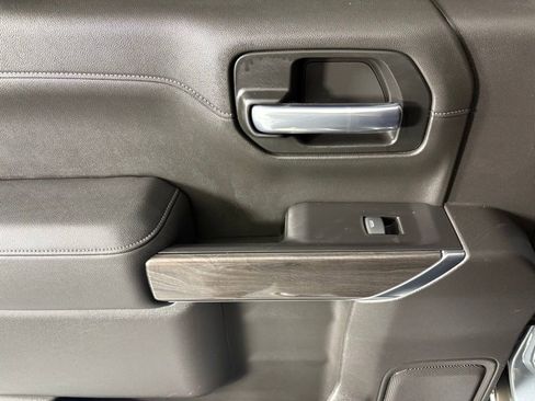 Used 2019 Chevrolet Silverado 1500 LTZ image 43