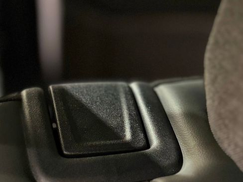 Used 2025 Ford Explorer Active w/ Active Comfort Package image 73