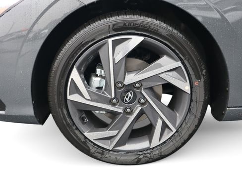 New 2025 Hyundai Elantra Limited image 4