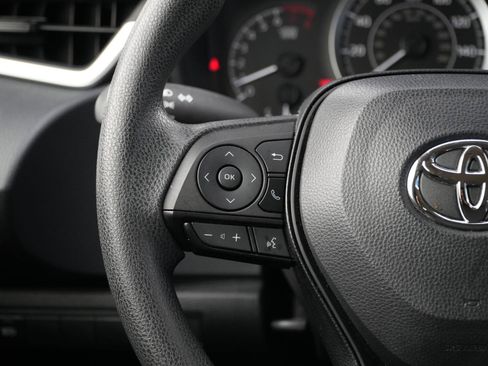 Used 2022 Toyota Corolla LE image 21