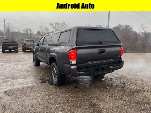 Used 2017 Toyota Tacoma TRD Off-Road w/ Premium & Technology Package image 5