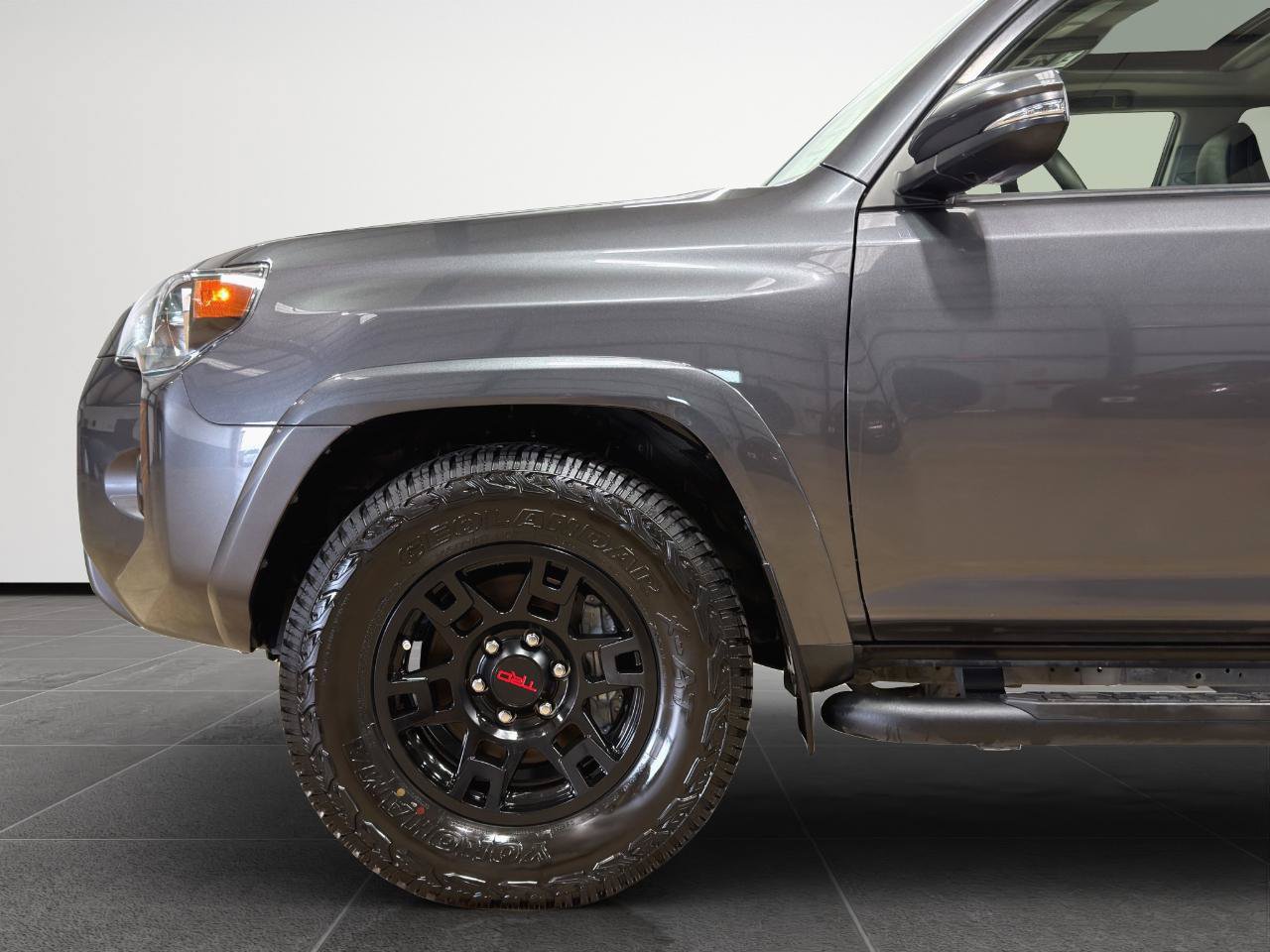 Used 2022 Toyota 4Runner SR5 Premium RWD image 4