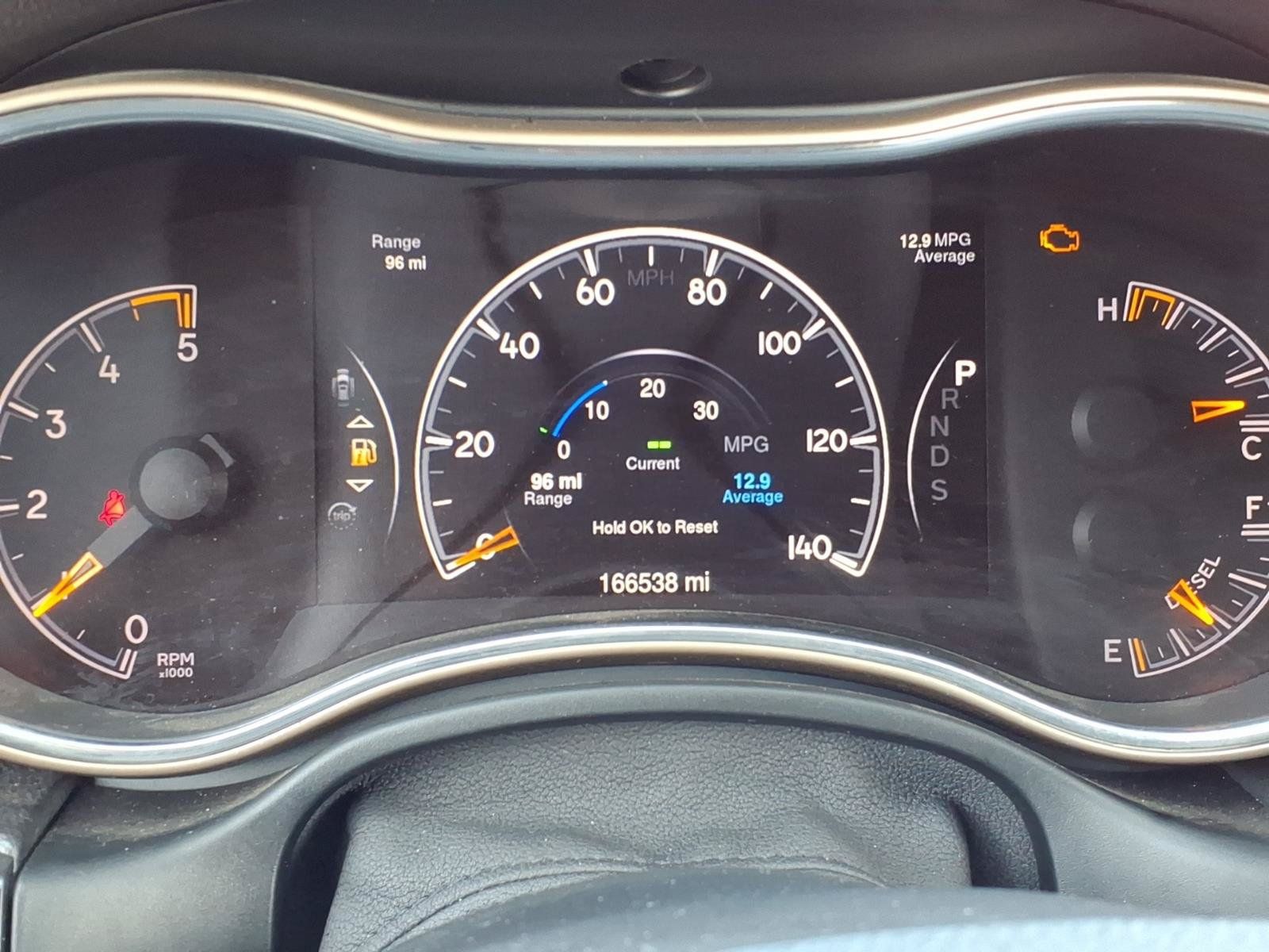 Used 2014 Jeep Grand Cherokee Limited w/ Luxury Group II AWD/4WD image 9