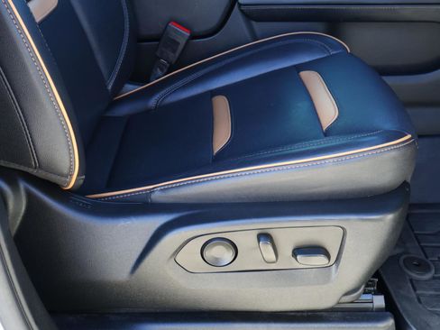 Used 2023 GMC Yukon AT4 w/ AT4 Premium Package image 20