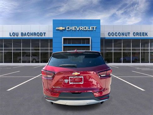 Used 2025 Chevrolet Blazer LT image 7