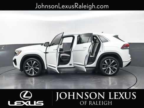 Used 2025 Volkswagen Atlas Cross Sport SEL Premium R-Line AWD/4WD image 37