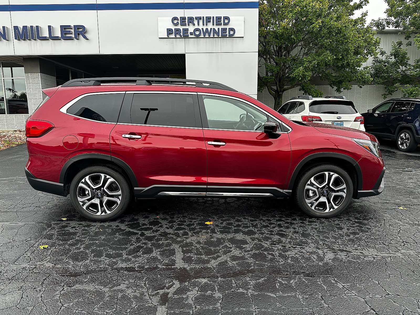 Certified 2026 Subaru Ascent Touring AWD/4WD image 2