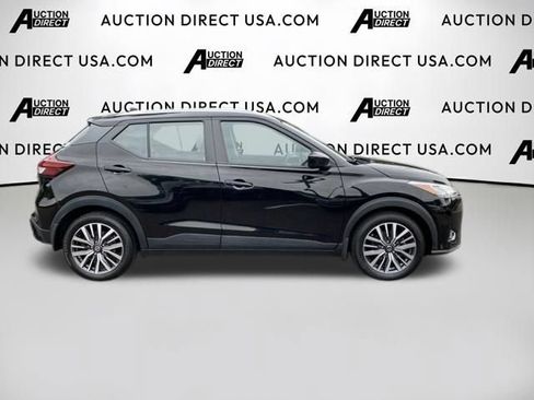 Used 2021 Nissan Kicks SV FWD image 22