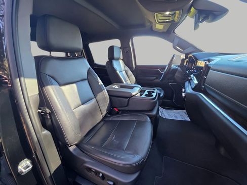 Used 2024 GMC Sierra 1500 SLT image 14