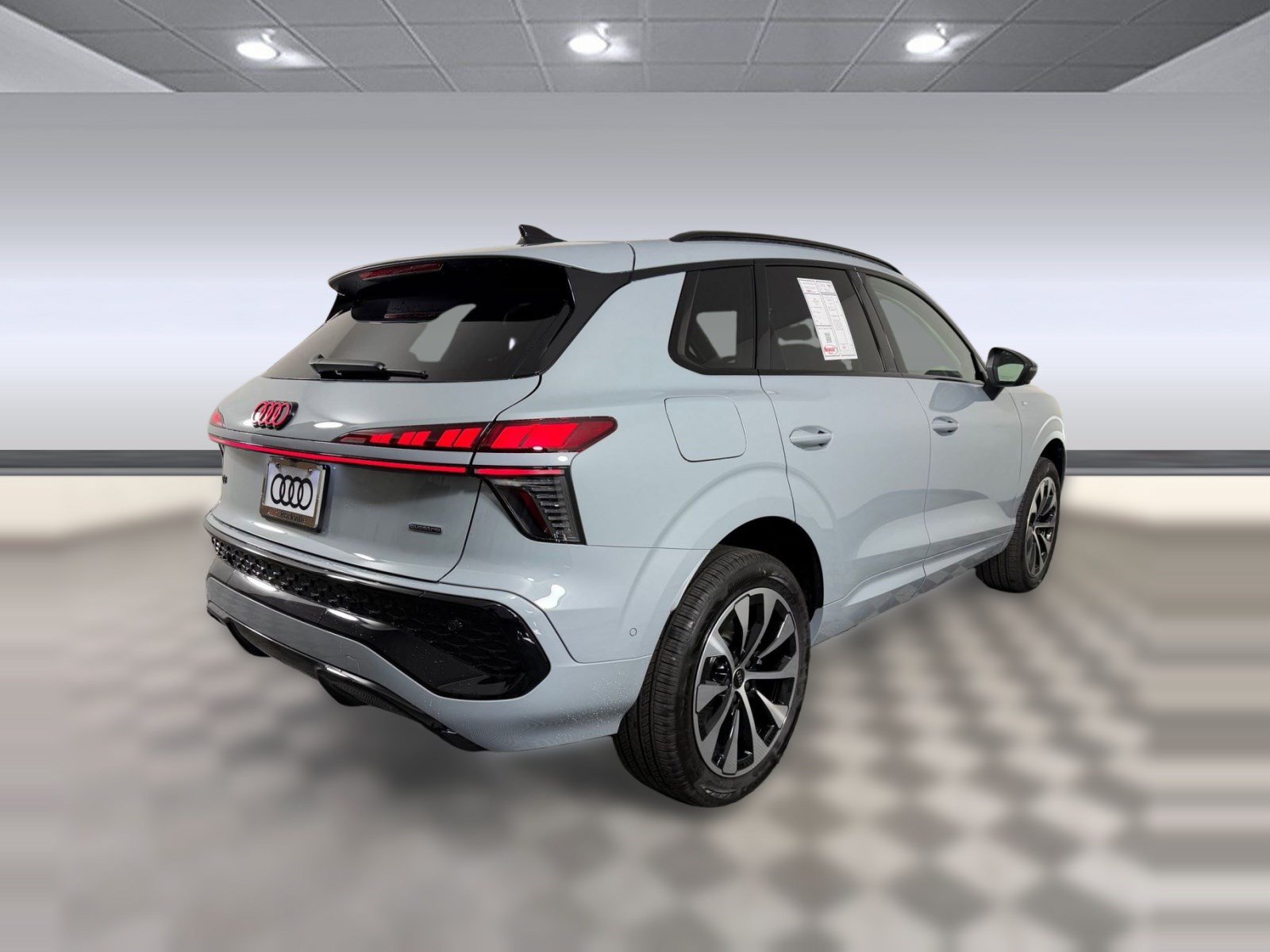 Used 2026 Audi Q3 quattro 2.0T w/ Driver Assistance Package AWD/4WD image 9