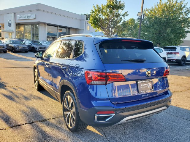 Certified 2023 Volkswagen Taos SE w/ Panoramic Sunroof Package FWD image 6