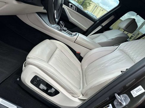 Used 2022 BMW X5 sDrive40i w/ Executive Package RWD image 9
