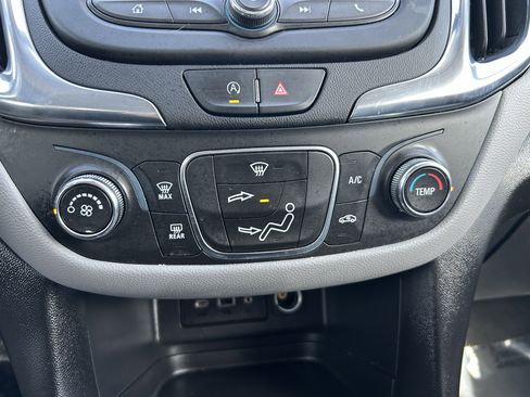 Used 2023 Chevrolet Equinox LS image 14